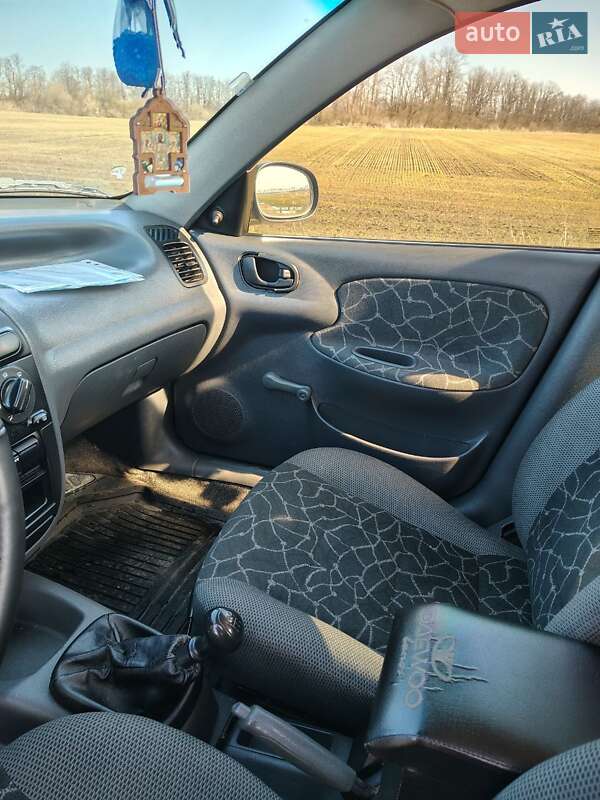 Седан Daewoo Sens 2003 в Андрушівці