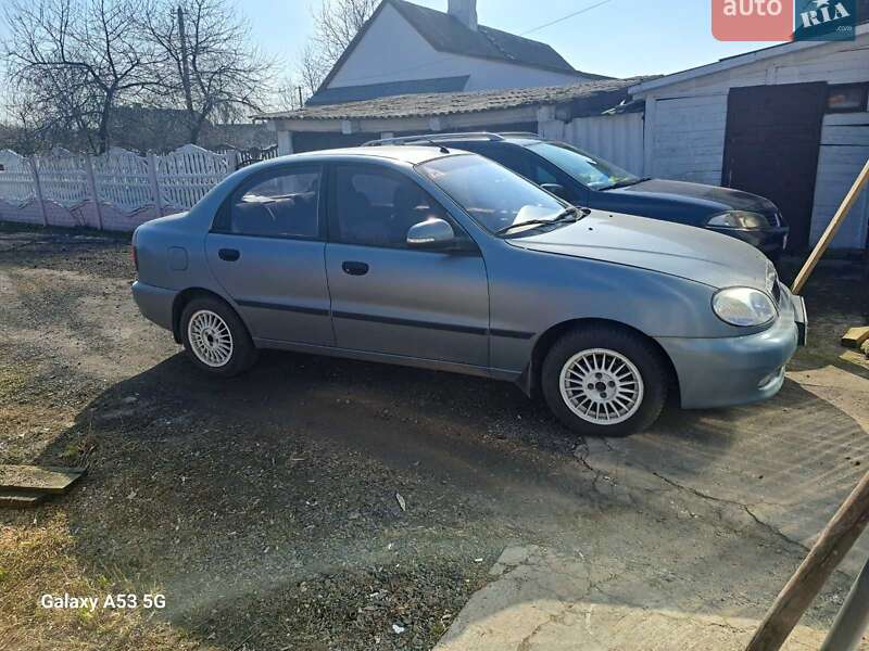 Седан Daewoo Sens 2015 в Рівному