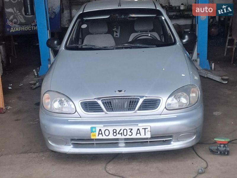 Седан Daewoo Sens 2004 в Хусті