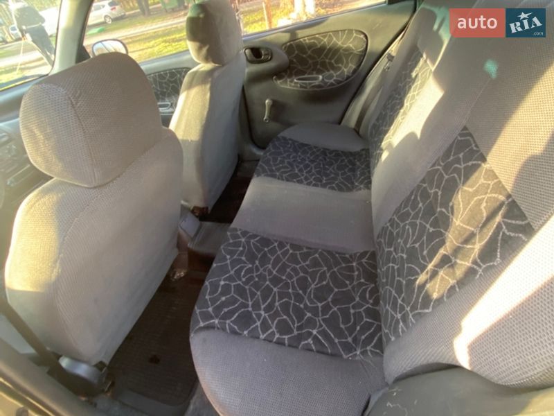 Седан Daewoo Sens 2003 в Киеве