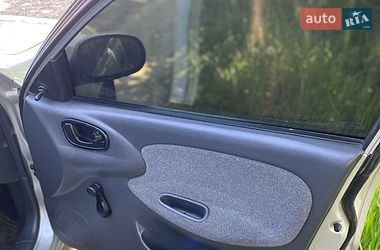 Седан Daewoo Sens 2005 в Косове