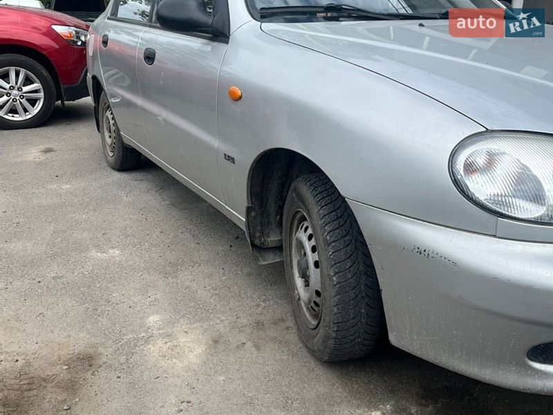 Седан Daewoo Sens 2002 в Львові