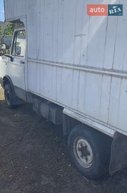 Грузовой фургон DAF 200 1990 в 