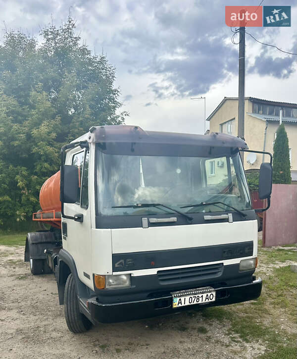Машина  асенізатор (вакуумна) DAF 45 2000 в 