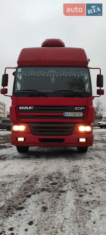 Контейнеровоз DAF 75 2002 в Киеве