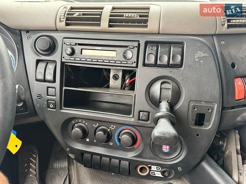 Самосвал DAF 85 2011 в Ровно