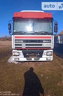 Тягач DAF 95 1996 в Яготине