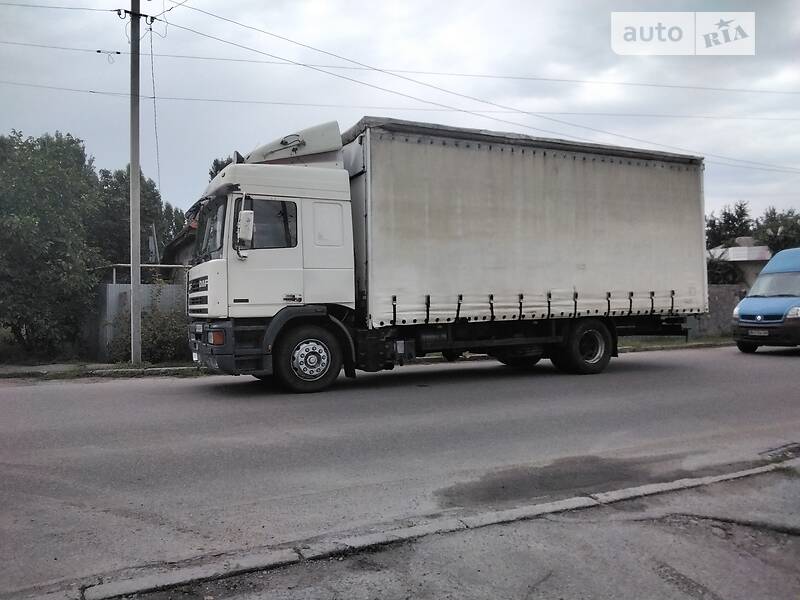Вантажний фургон DAF 95 1996 в Полтаві