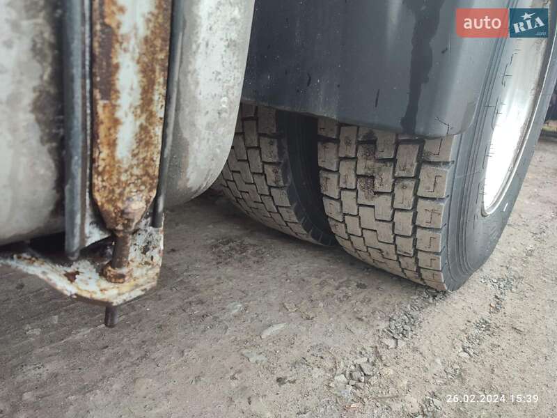 Зерновоз DAF 95 2005 в Тульчине