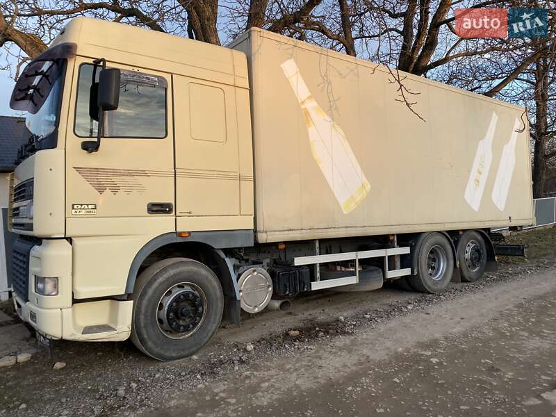 Грузовой фургон DAF 95 2001 в Черновцах