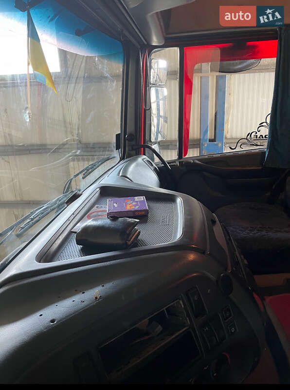 Тягач DAF 95 2004 в Василькове