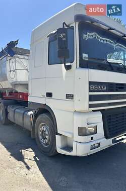 Самосвал DAF 95 2002 в 