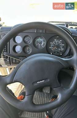 Самосвал DAF 95 2002 в 