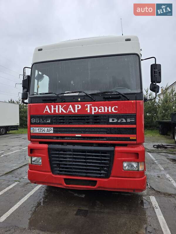 Тягач DAF 95 2000 в 
