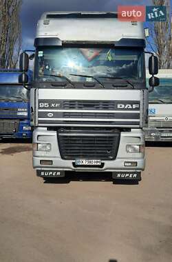 Тягач DAF 95 2002 в Каменец-Подольском