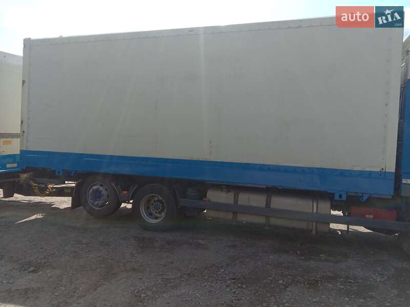 Грузовой фургон DAF 95 2004 в Киеве
