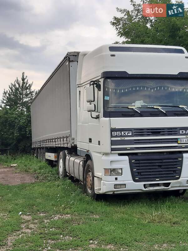 Тягач DAF 95 2002 в Городке