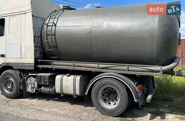 Машина ассенизатор (вакуумная) DAF 95 2006 в 