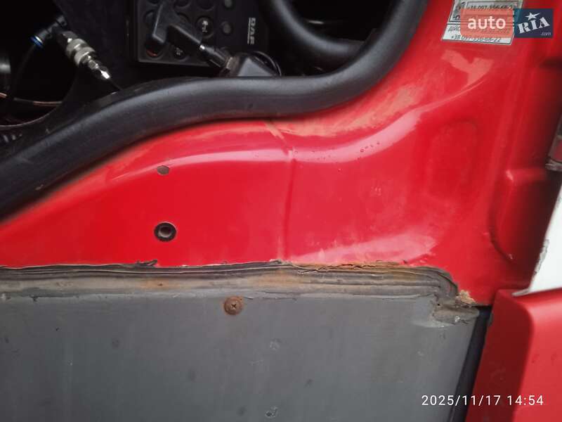 Тягач DAF 95 2003 в Харькове