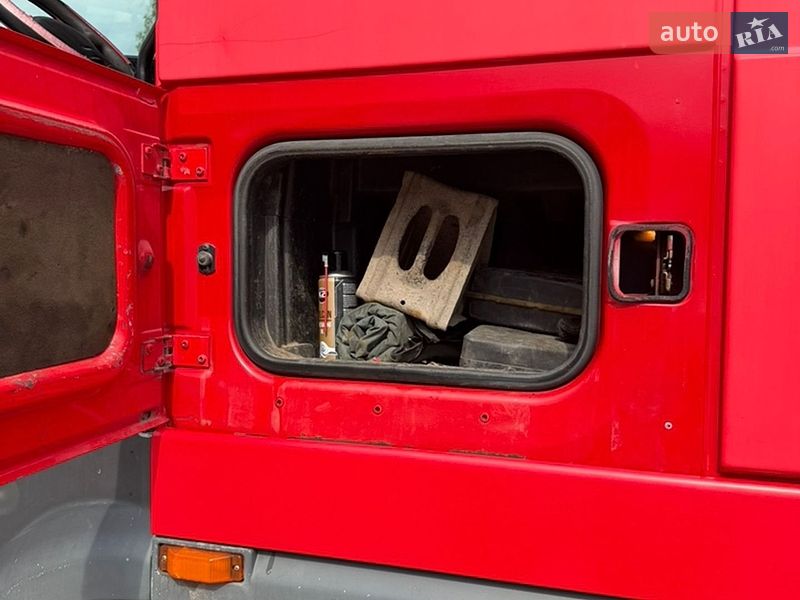 Тягач DAF 95 2002 в Львове