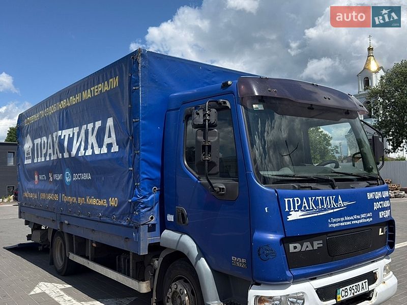 Вантажний фургон DAF AE 2004 в Прилуках