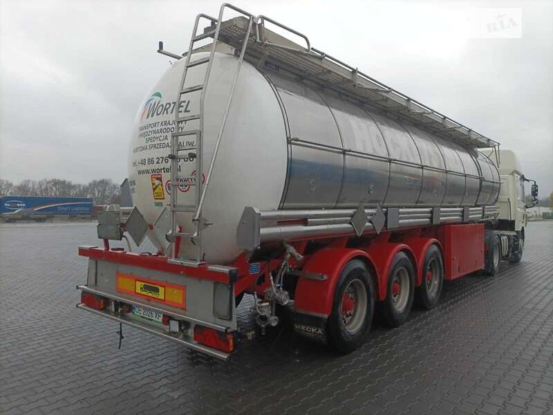 Тягач DAF CF 85 2011 в Чернівцях