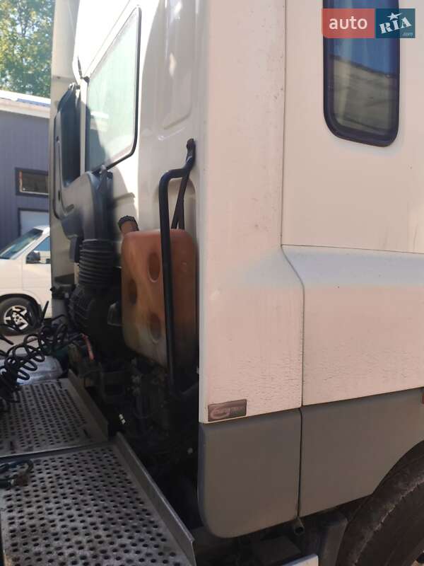 Тягач DAF CF 85 2012 в Чернигове