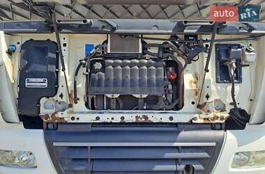 Тягач DAF CF 85 2012 в 