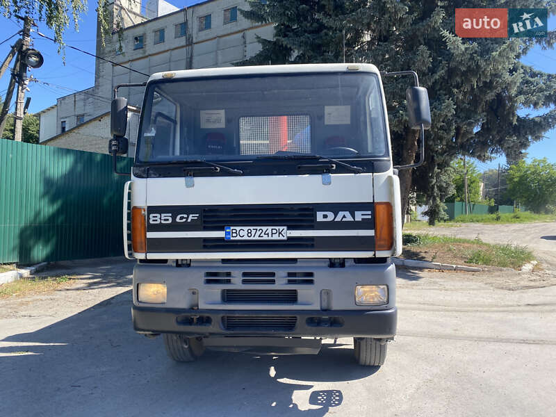 Самоскид DAF CF 85 2001 в Пустомитах
