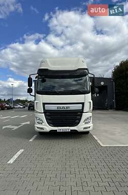 Тягач DAF CF 85 2015 в 