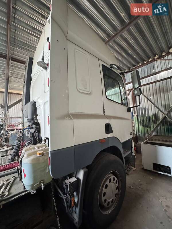 Тягач DAF CF 85 2001 в Киеве