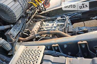 Тягач DAF CF 2004 в 