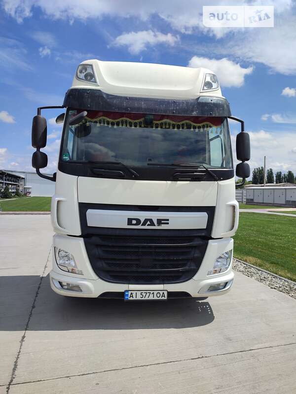 Тягач DAF CF 2016 в 
