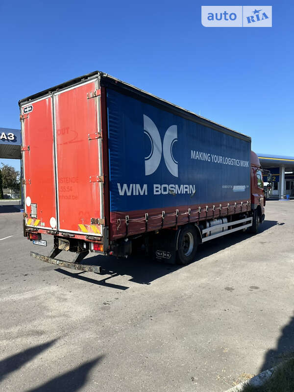Грузовой фургон DAF CF 2010 в Ровно