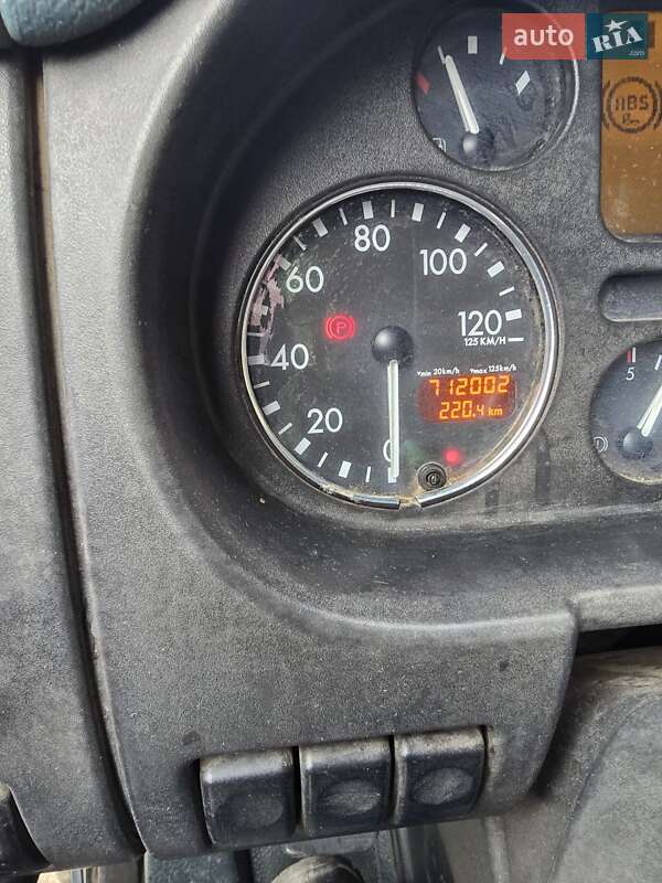 Грузовой фургон DAF CF 2003 в Запорожье
