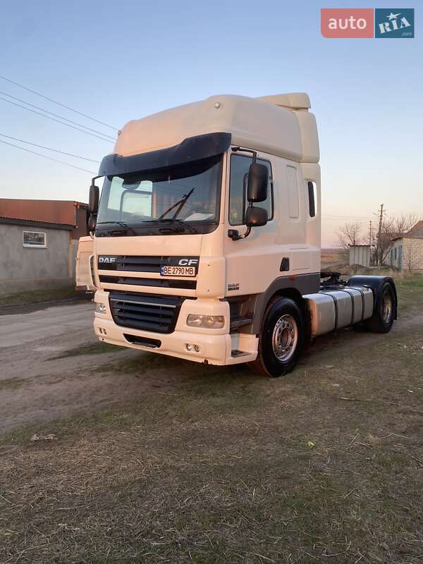 Тягач DAF CF 2011 в 