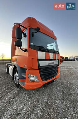 Тягач DAF CF 2015 в 