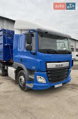 Тягач DAF CF 2015 в 