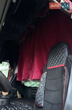 Тягач DAF CF 2007 в 