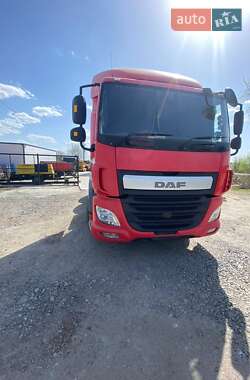 Тягач DAF CF 2016 в 