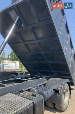 Самосвал DAF CF 2002 в 