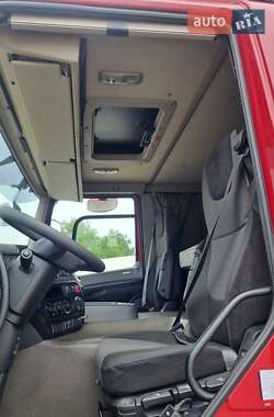 Тягач DAF CF 2015 в 
