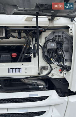 Тягач DAF CF 2014 в 