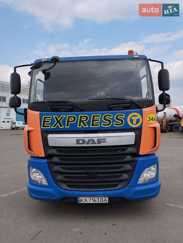 Тягач DAF CF 2014 в Киеве