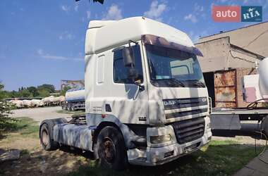 Тягач DAF CF 2003 в 
