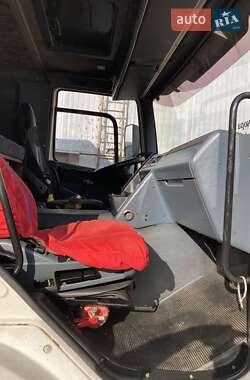 Грузовой фургон DAF CF 2002 в 