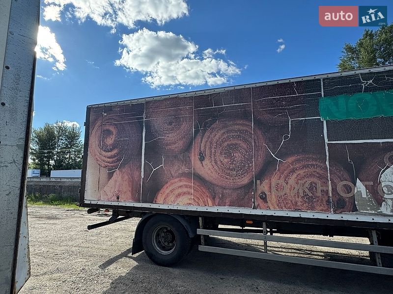 Грузовой фургон DAF CF 2006 в Киеве