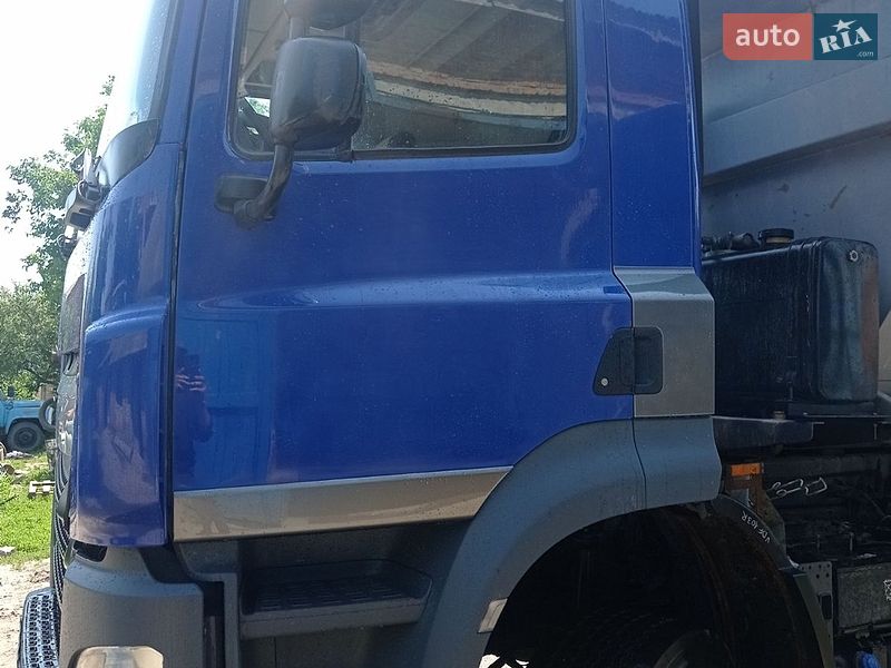 Самосвал DAF CF 2017 в Ромнах