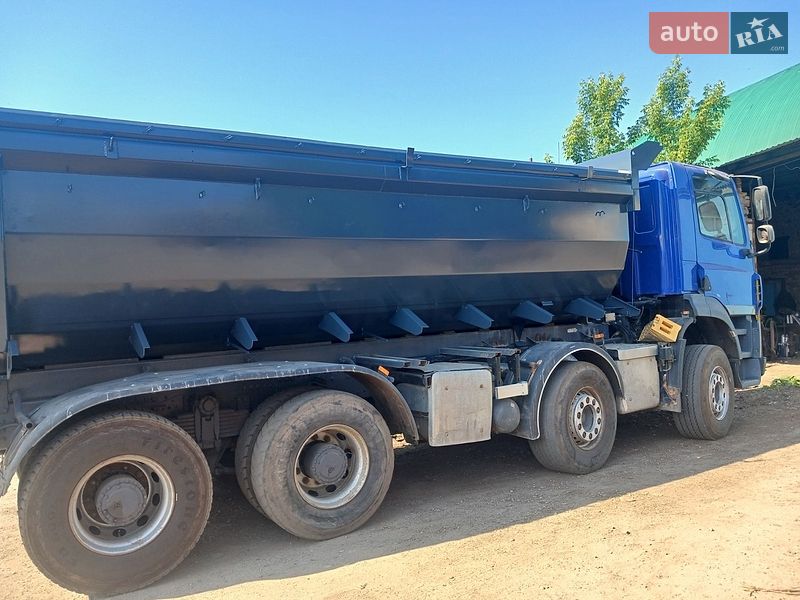 Самосвал DAF CF 2017 в Ромнах