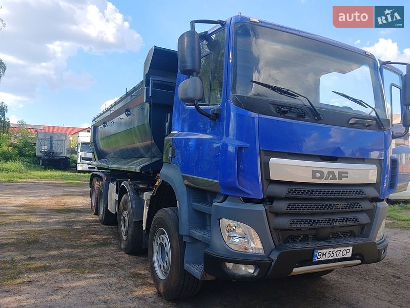 Самосвал DAF CF 2017 в Ромнах